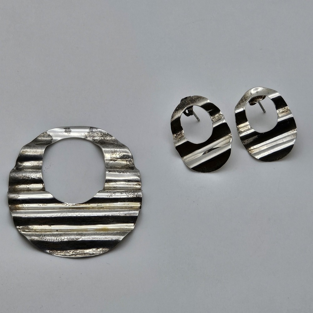 Vintage Modernist Sterling Silver Pendant And Pierced Earrings Stamped 925